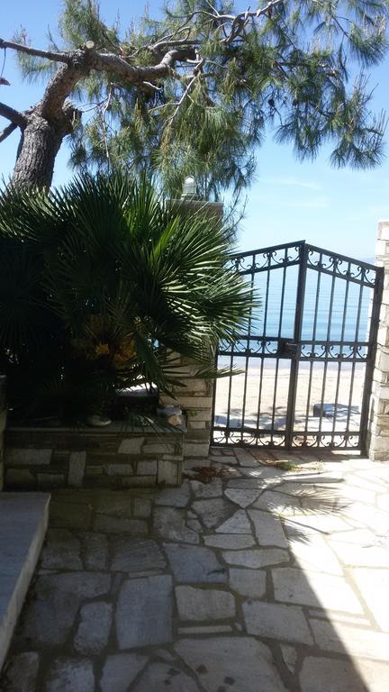 Stelios Seaside House Villa Лефокастро Екстериор снимка
